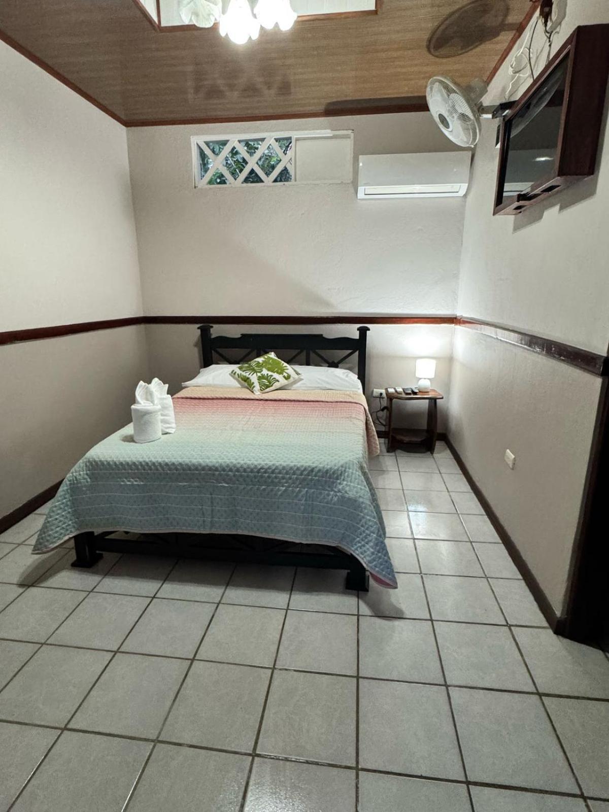 Cabinas Ole Caribe Puerto Viejo de Talamanca Buitenkant foto